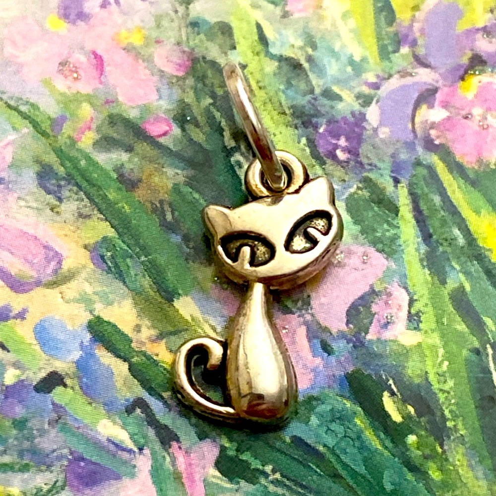5/$10❤️❤️❤️NEW TIBETAN SILVER CAT CHARM PENDANT